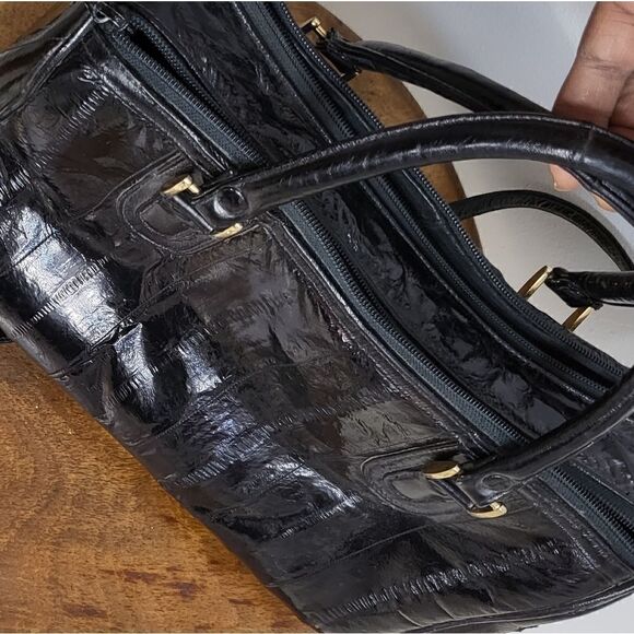 Authentic Eelskin purse   - Picture 10 of 11